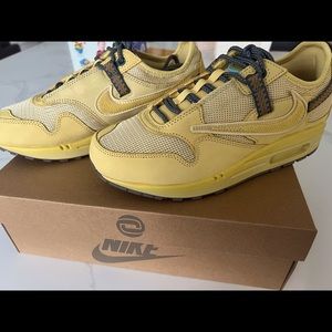 Travis Scott Cactus Jack Saturn Gold Nike AirMax Women’s 9/ Mens 7.5 (sold)